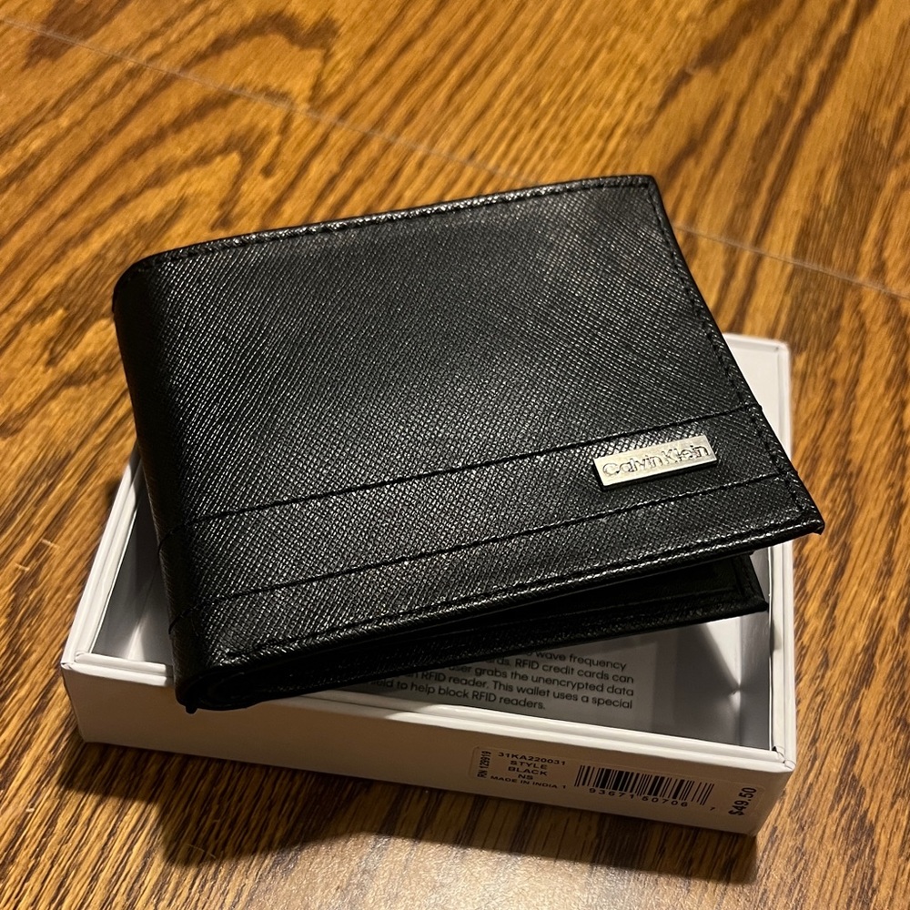 Calvin Klein Black Textured Card Holder